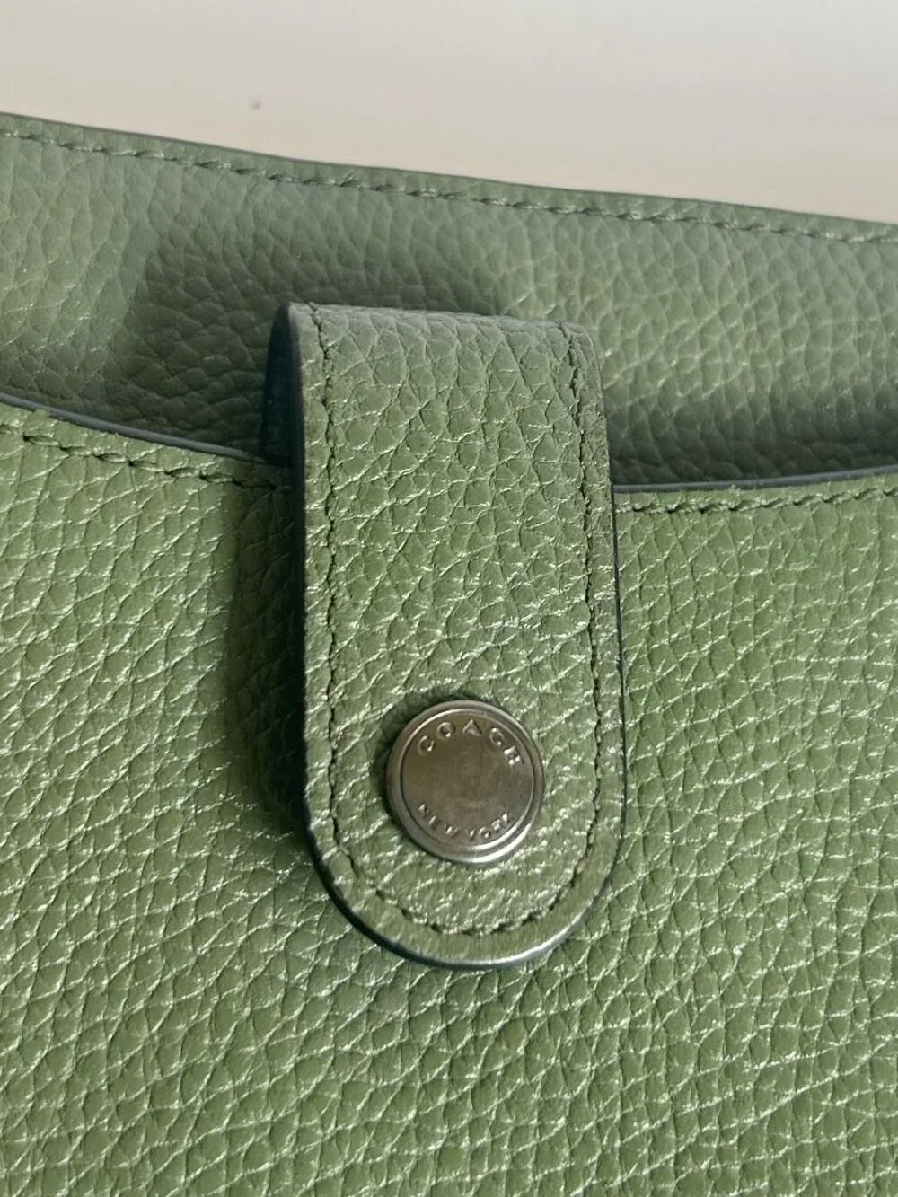 COACH Olive Green Pebble Leather Crossbody Bag Clutch w/Card Case